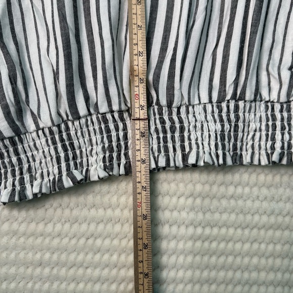 French Laundry Women's Striped gray white Blouse flutter sleeves - Picture 4 of 9